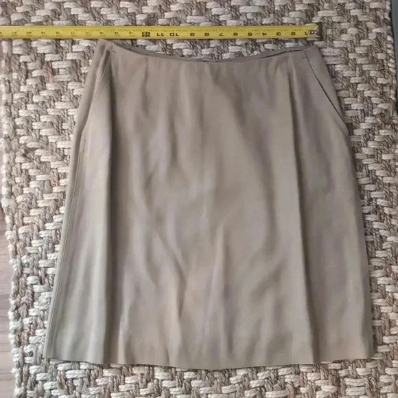 Banana Republic Vintage Khaki Silk Skirt - Picture 3 of 6